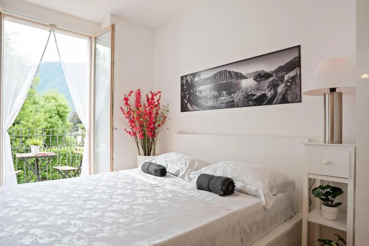Lake Como Studio With Balcony And Private Parking Ossuccio 0*,  Itálie